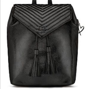 Vs V-QUILT BLACK Metallic Shiny Faux Leather